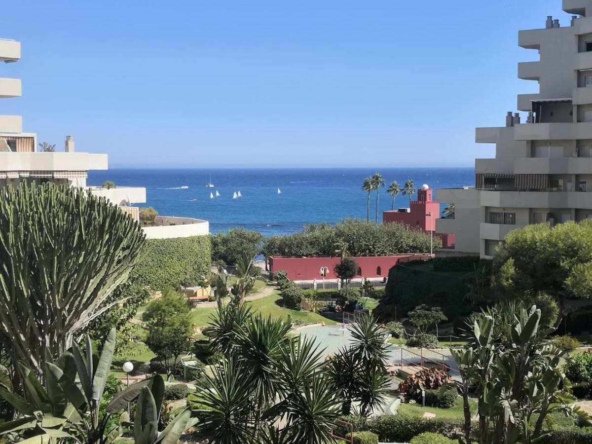 Estudio Benalbeach Primera Linea De Playa Benalmádena Exterior foto